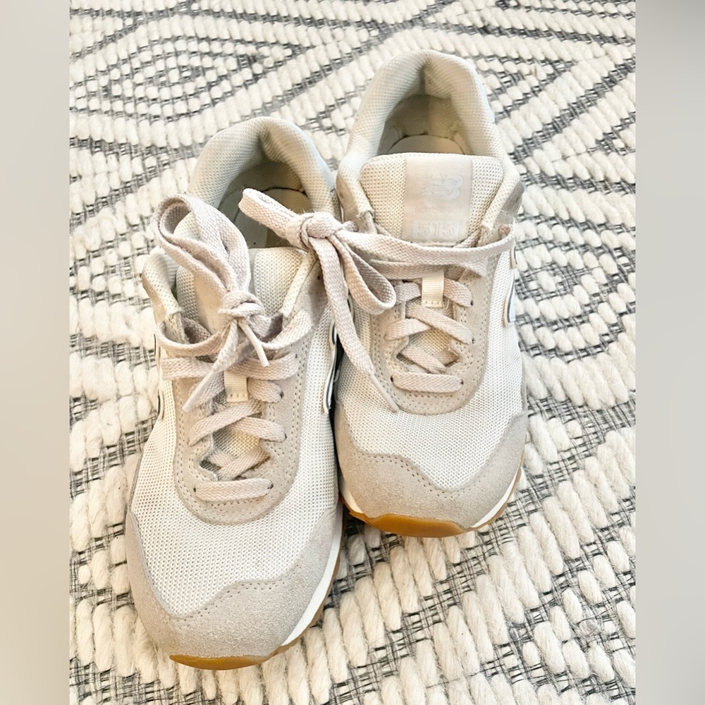 New Balance Women's Cream and Gray Sneakers Size 8.5- EUC